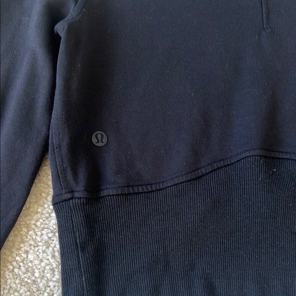 Lululemon Athletica Black Cropped Hoodie Sweatshirt - Picture 3 of 3